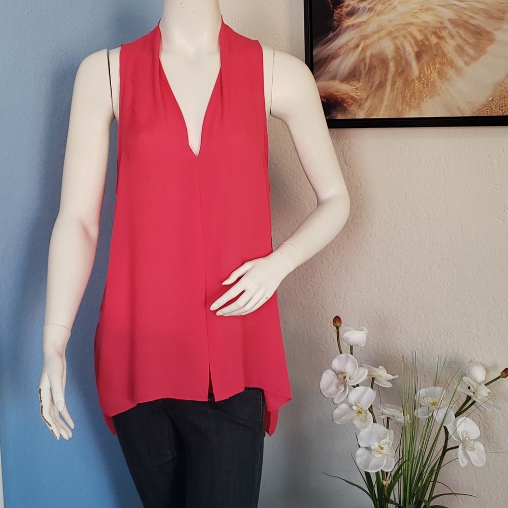 New Women's Sleeveless Blouse Size L
